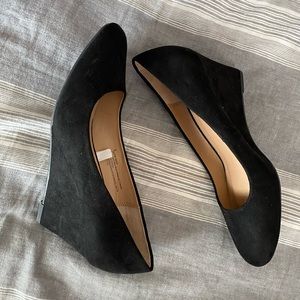 Black wedge heels